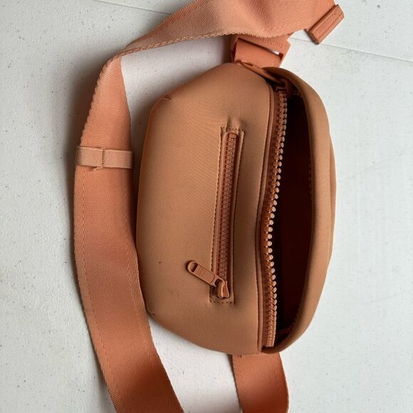 DAGNE DOVER Ace Neoprene Fanny Pack/Crossbody - Picture 6 of 9